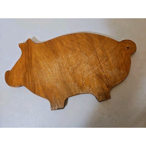 Vintage Distressed Pig Shaped Wood Cutting Board - Picture 3 of 10